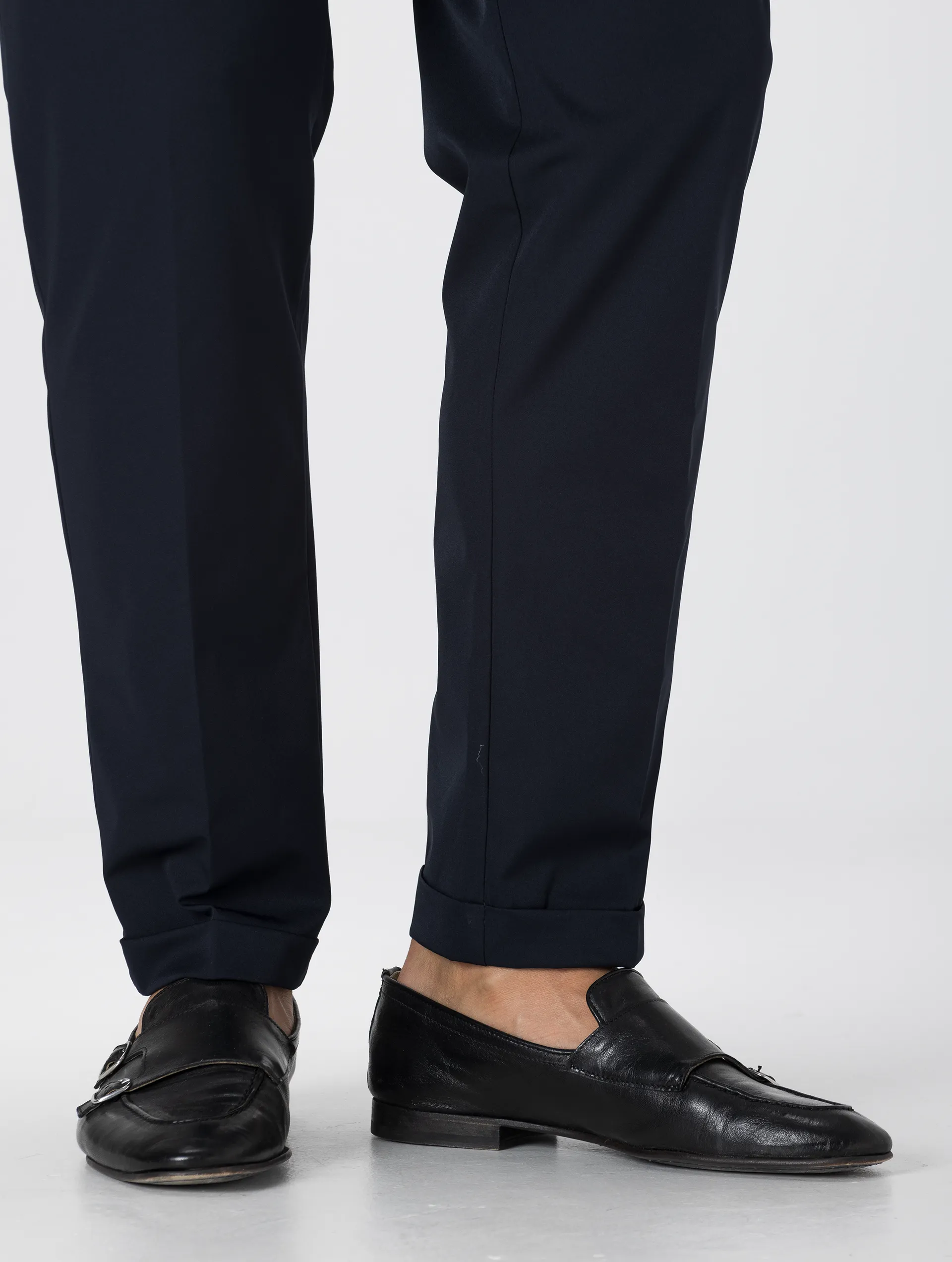 CALEB TECH DOUBLE PINCES PANTS IN BLUE