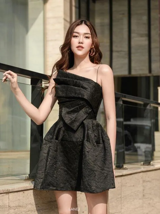 ELEGANT WINTOUR PUFF-SLEEVE MINI LBD DRESS- Moli