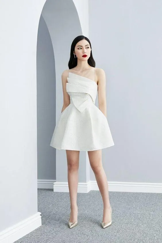 ELEGANT WINTOUR PUFF-SLEEVE MINI LBD DRESS- Moli