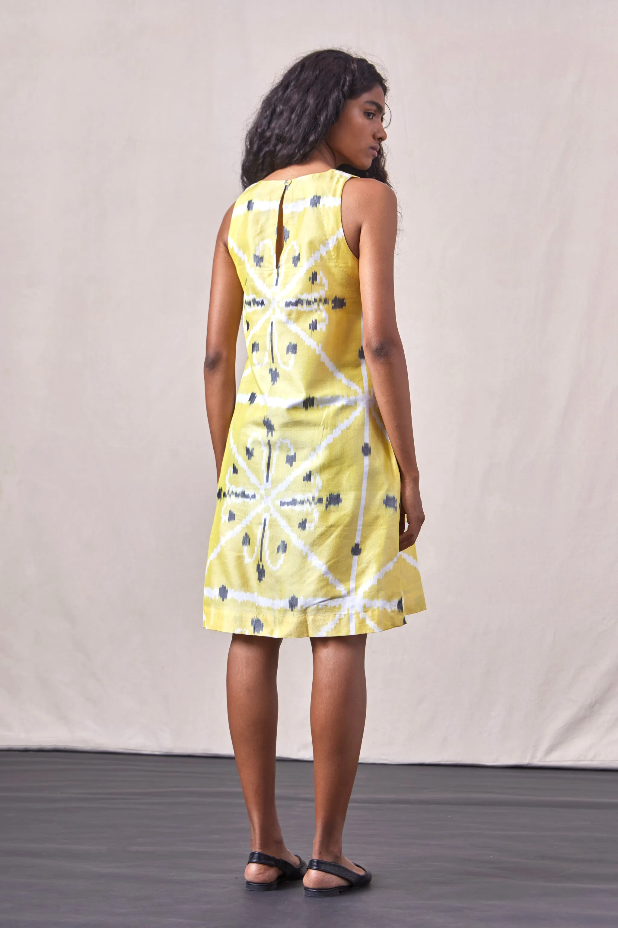 Kaḷai - Dress