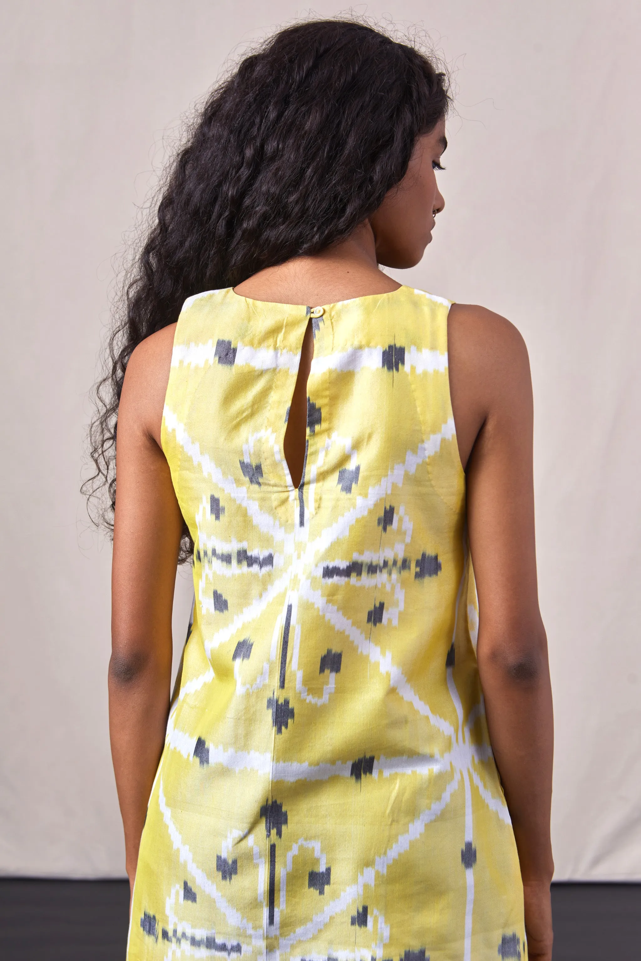 Kaḷai - Dress