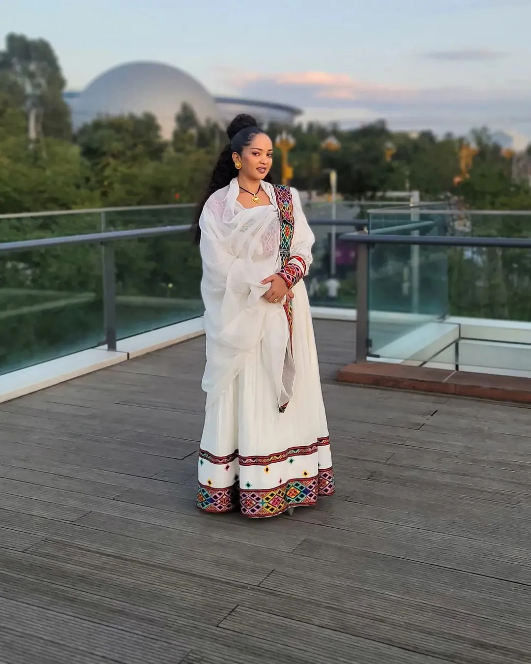 Sophisticated Handmade Traditional Ethiopian Dress: with Colorful Embellishment Habesha Dress Stylish Habesha Kemis