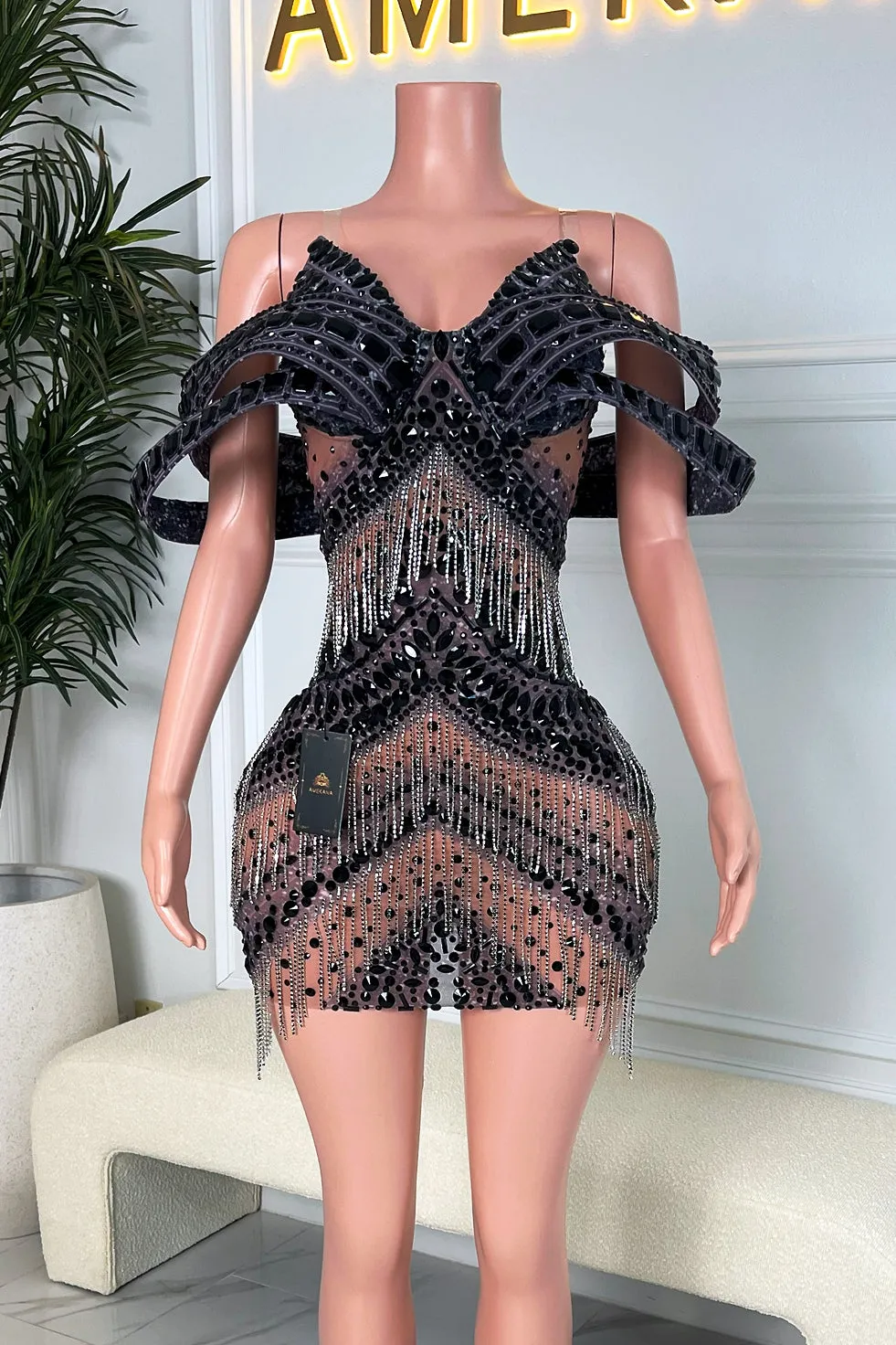 Tarania Black Dress