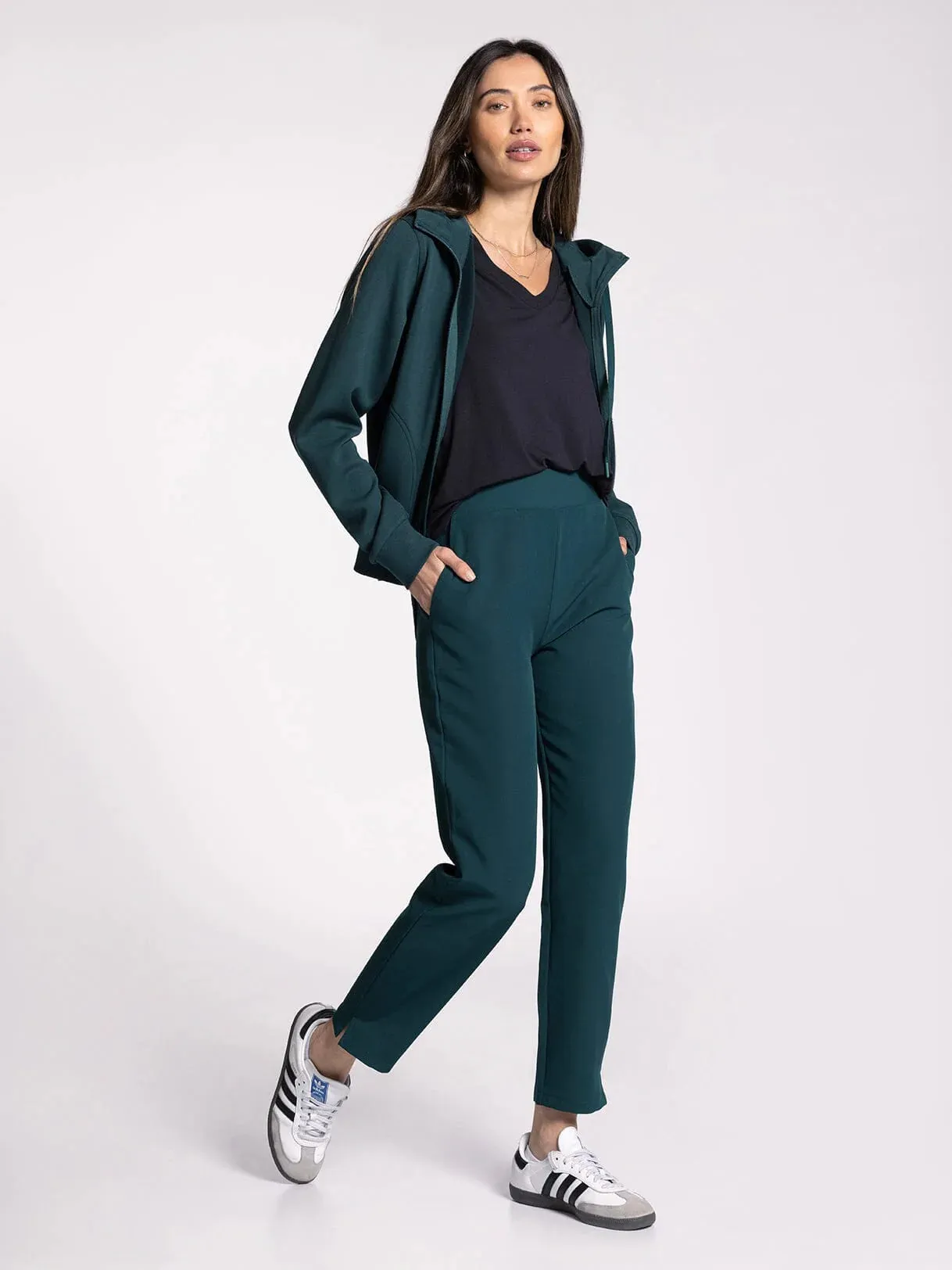 Tessa Pant (Thread & Supply)
