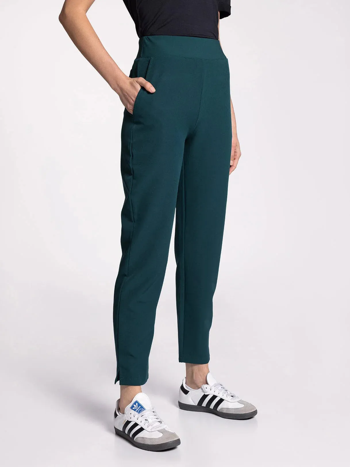Tessa Pant (Thread & Supply)